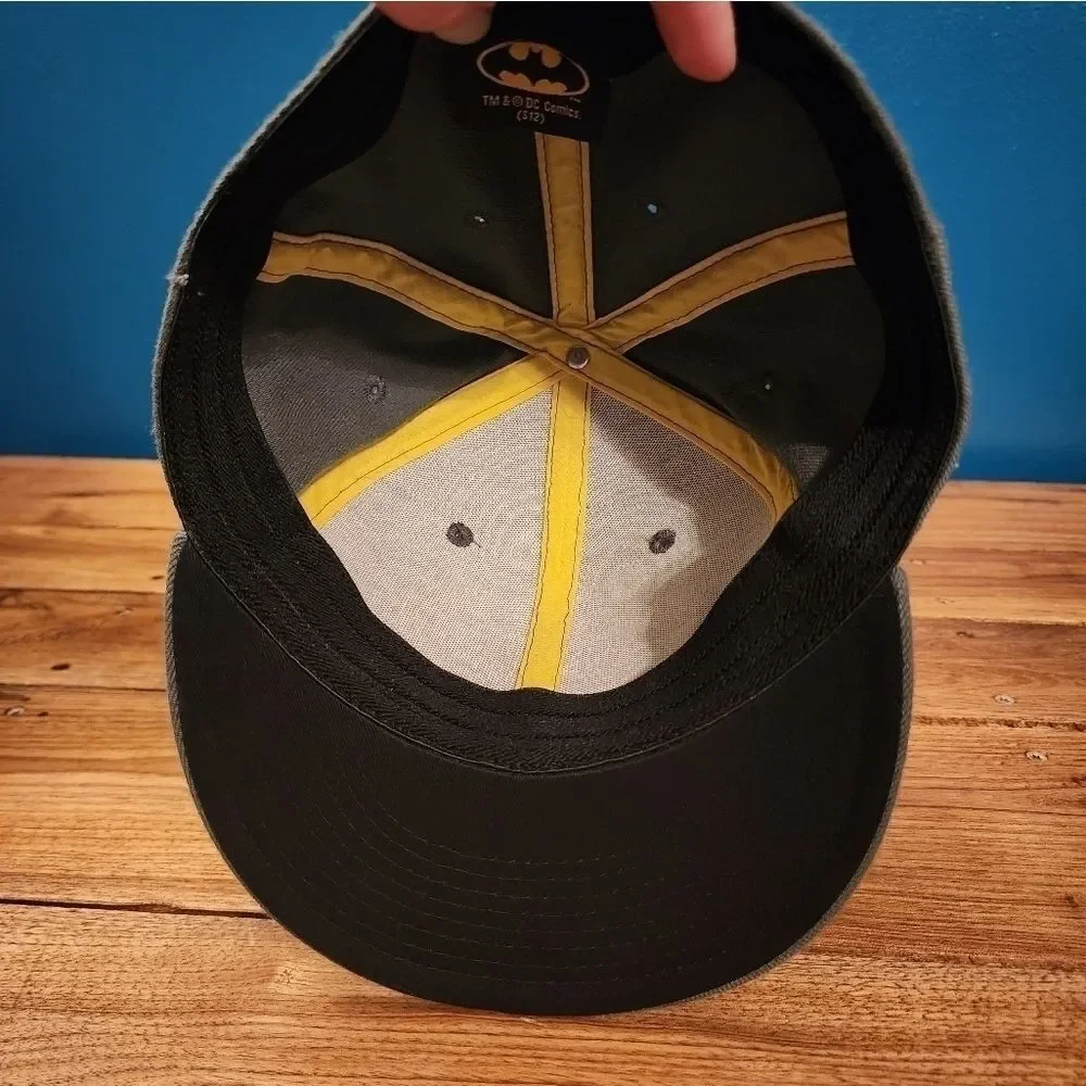 DC Comics hats $20